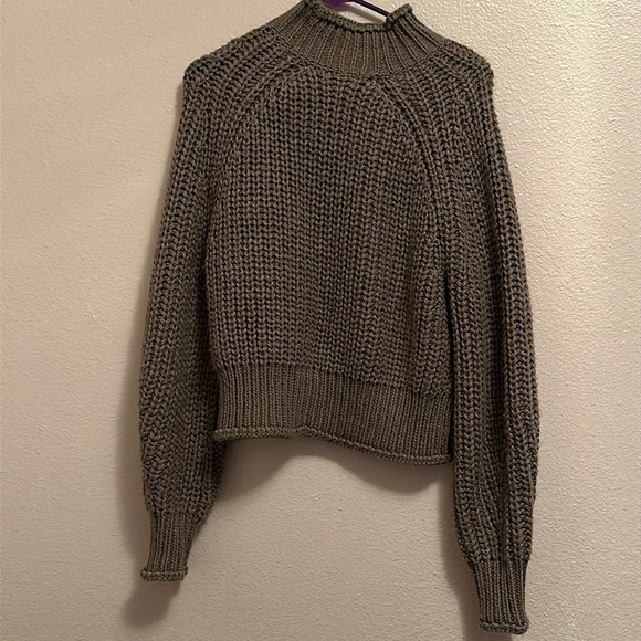 H&M sweater, lightly worn, brown, size small, oversized - Picture 1 of 1